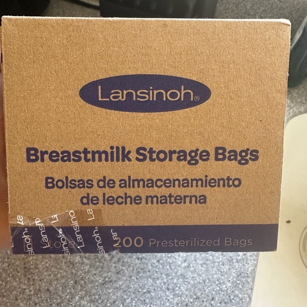 Lansinoh Breastmilk Storage Bags - Purple and Brown